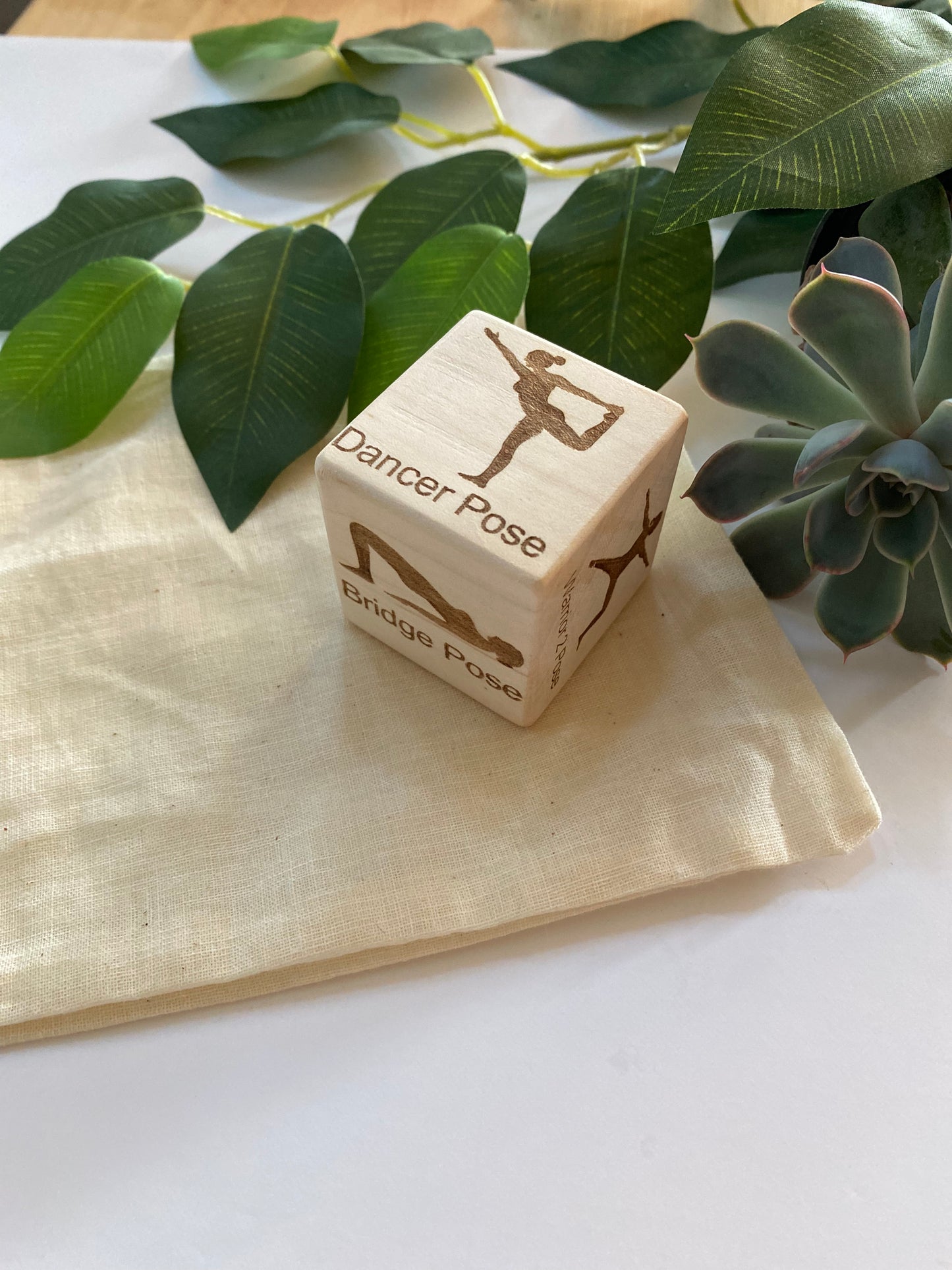 Maple Yoga Sequencing Dice: 2 Pack